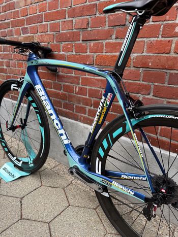 Used Bianchi Oltre Shimano Dura Ace Di2 2016 Road & Gravel, Green — image 14 of 16