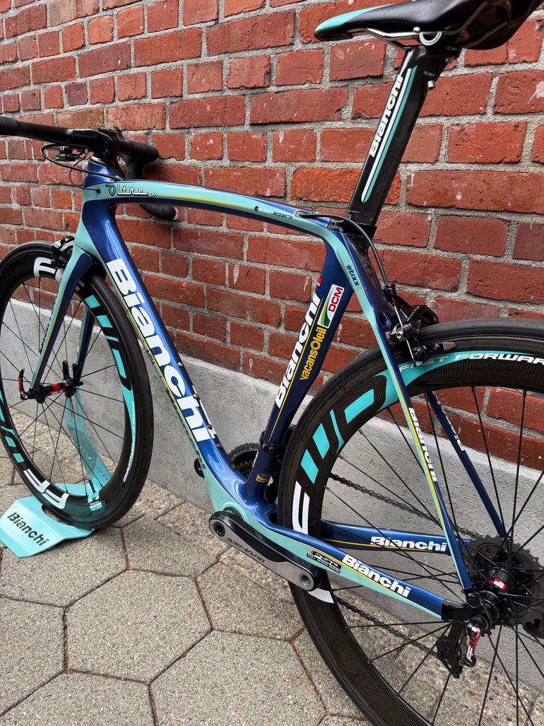 Used Bianchi Oltre Shimano Dura Ace Di2 2016 Road & Gravel, Green — image 14 of 16