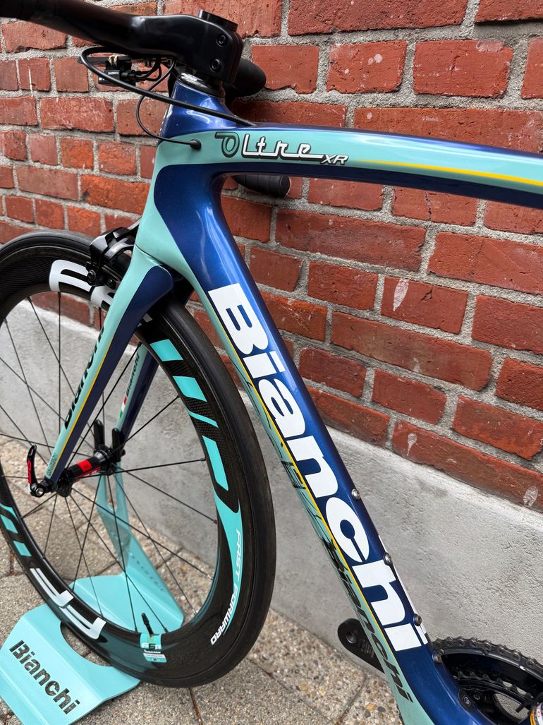 Used Bianchi Oltre Shimano Dura Ace Di2 2016 Road & Gravel, Green — image 15 of 16