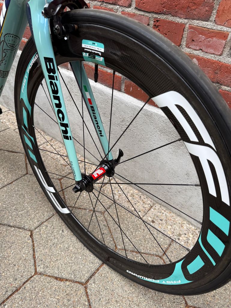 Used Bianchi Oltre Shimano Dura Ace Di2 2016 Road & Gravel, Green — image 4 of 16