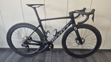 Scott Addict RC Ultimate 2020 2020 Road & Gravel usato