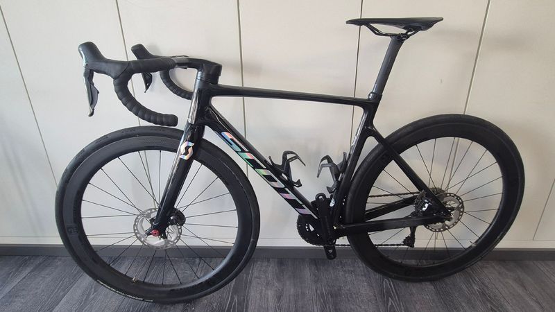 Gebrauchtes Scott Addict RC Ultimate 2020 2020 Road & Gravel, Schwarz — Bild 2 von 5