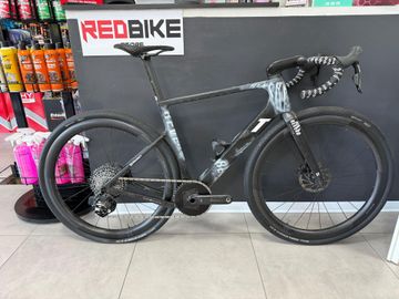 Käytetty 3T Custom SRAM Force eTap AXS 2025 Road & Gravel