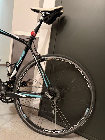 Used Bianchi Vertigo Veloce 2013 2013 Road & Gravel, Blue — image 6 of 9