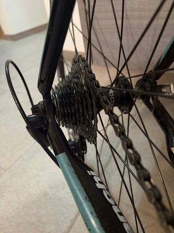 Used Bianchi Vertigo Veloce 2013 2013 Road & Gravel, Blue — image 7 of 9