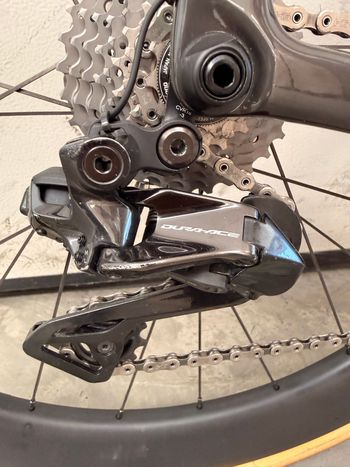 Brugt Cervélo S5 Shimano Dura Ace Di2 2024 Road & Gravel — billede 17 af 23