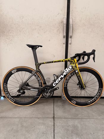 Brugt Cervélo S5 Shimano Dura Ace Di2 2024 Road & Gravel