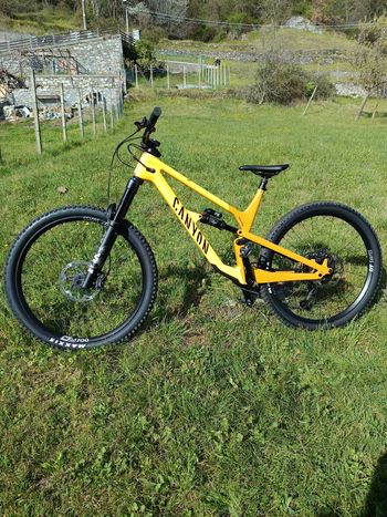 Używany Canyon Spectral 27.5 CF 8 2024 2024 MTB