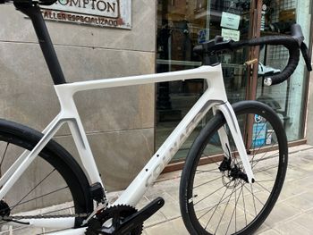 Colnago V4 Shimano 105 Di2 2026 2026 Corsa & gravel usato