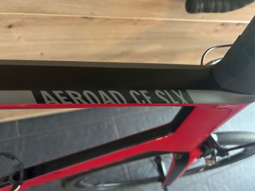 Canyon Aeroad CF SLX 8.0 2018 2018 Road & Gravel d'occasion — image 2 sur 7