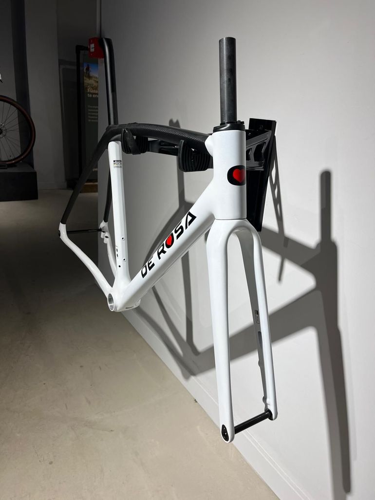 Brugt De Rosa Idol Disc Carbon frameset 2022 Frameset 2022 Road & Gravel — billede 2 af 4