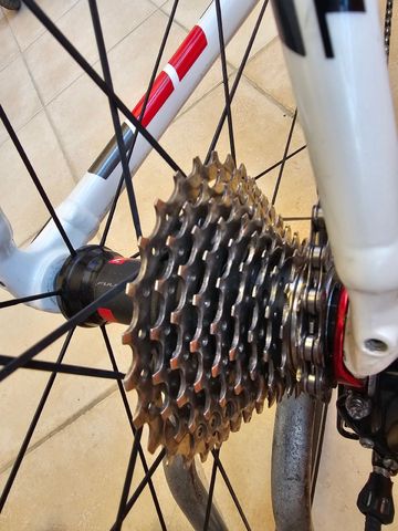Tweedehands Trek Madone 2.1 H2 Compact 2015 2015 Road & Gravel — afbeelding 4 van 15