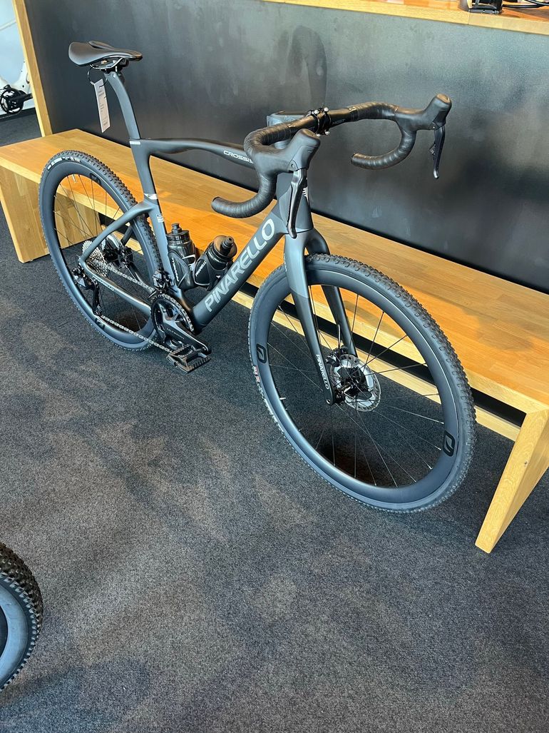 Brugt Pinarello Crossista F9 2026 2026 Road & Gravel — billede 2 af 6