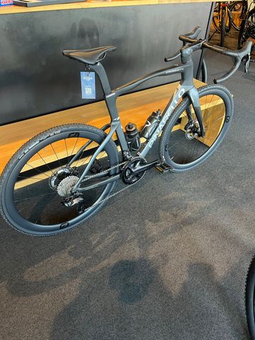Used Pinarello Crossista F9 2026 2026 Road & Gravel