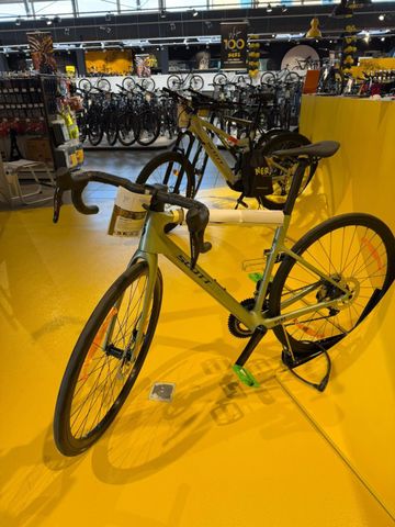Used Scott Addict 40 2026 2026 Road & Gravel, Green — image 3 of 3