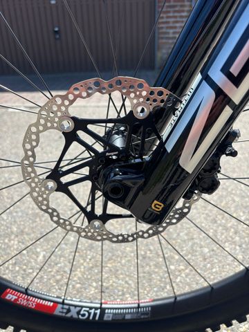 Tweedehands Commencal META SX TEAM 2022 2022 Mountainbike — afbeelding 16 van 17