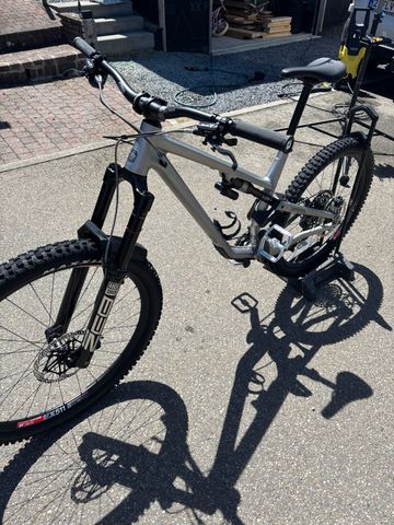 Tweedehands Commencal META SX TEAM 2022 2022 Mountainbike — afbeelding 2 van 17