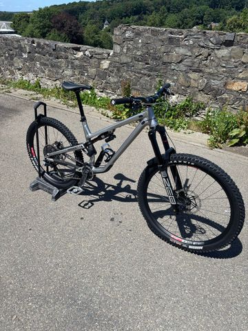 Tweedehands Commencal META SX TEAM 2022 2022 Mountainbike — afbeelding 1 van 17