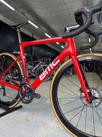 BMC Teammachine SLR01 THREE 2021 2021 Road & Gravel usato, Rosso — immagine 4 di 24