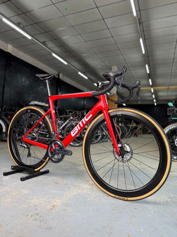 BMC Teammachine SLR01 THREE 2021 2021 Road & Gravel usato, Rosso — immagine 2 di 24