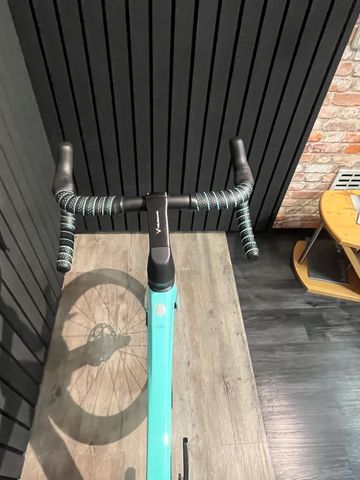 Gebrauchtes Bianchi Oltre Comp 105 Di2 2024 2024 Road & Gravel, Grün — Bild 5 von 8