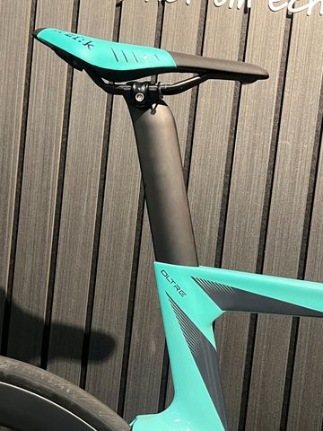 Gebrauchtes Bianchi Oltre Comp 105 Di2 2024 2024 Road & Gravel, Grün — Bild 4 von 8