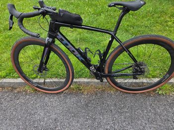 Tweedehands Look 765 SRAM Rival eTap AXS 2023 Racefiets & gravel
