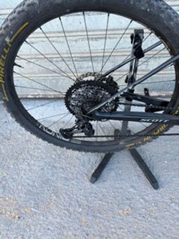 Used Scott Scale Shimano Deore XT 2023 Mountainbike, Black — image 3 of 9