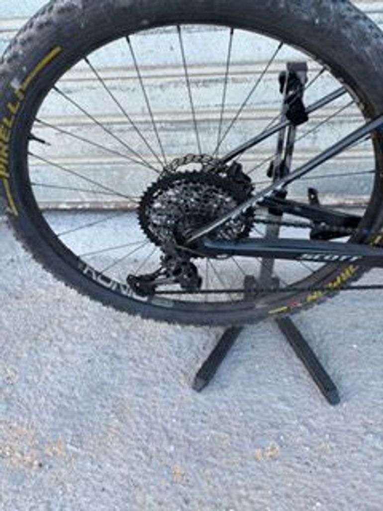 Used Scott Scale Shimano Deore XT 2023 Mountainbike, Black — image 3 of 9