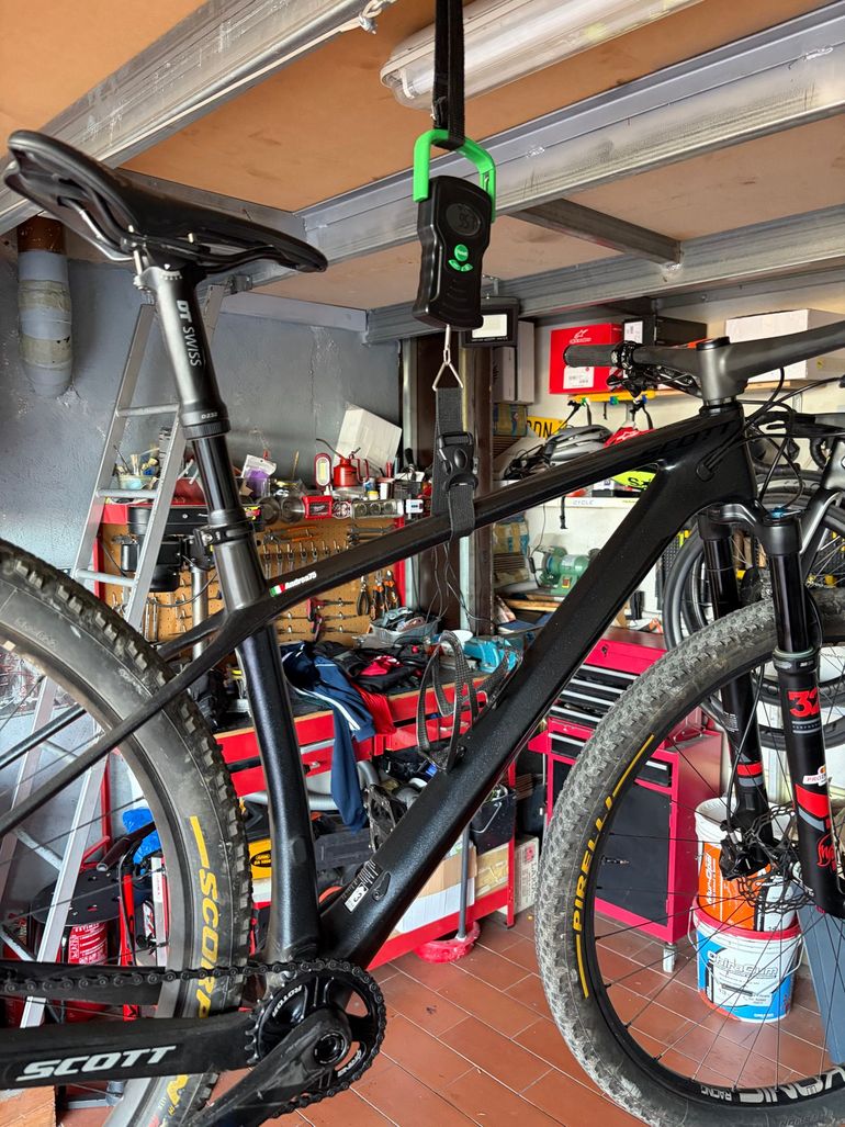 Used Scott Scale Shimano Deore XT 2023 Mountainbike, Black — image 4 of 9