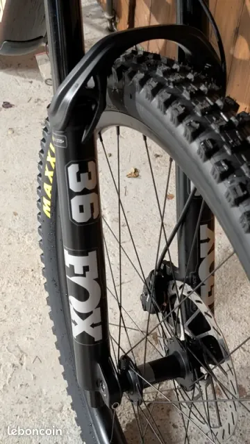 Used Santa Cruz Bronson 90 2026 2026 Mountainbike, White, 29, 27.5 — image 10 of 10