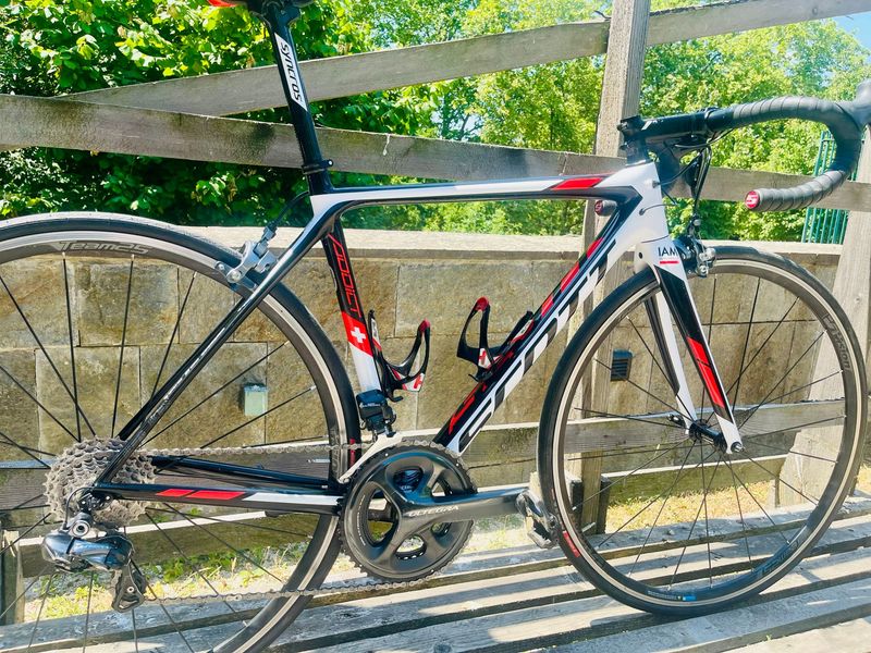 Used SCOTT ADDICT 2016 Road & Gravel, White — image 1 of 5