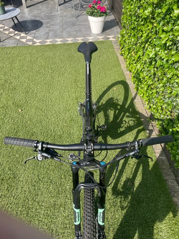 Orbea OIZ H30 2020 2020 Mountainbike usato, Nero — immagine 3 di 4