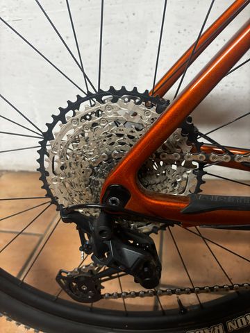 Used Giant XTC, Advanced 29 2 2022 2022 Mountainbike, Black, 29 — image 2 of 7