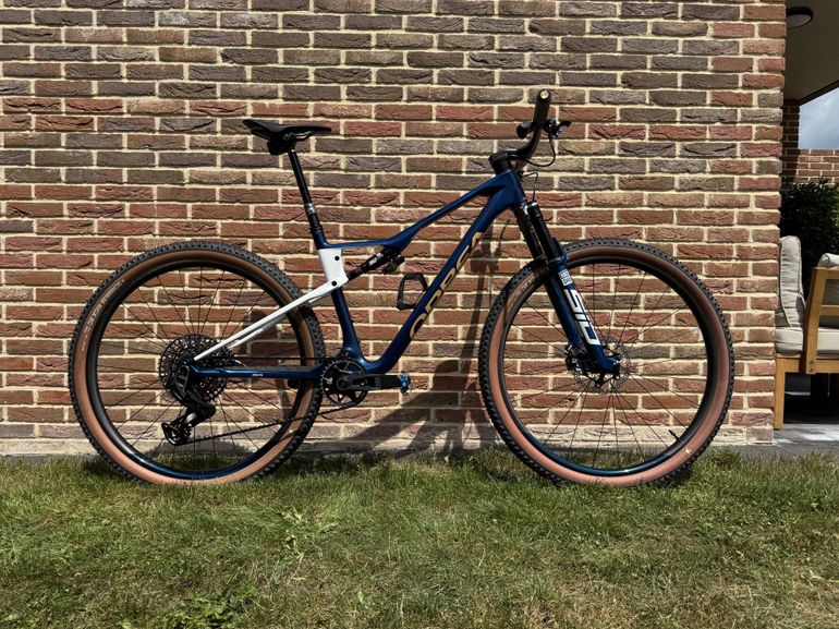 ORBEA OIZ M-TEAM AXS FLIGHT ATTENDANT 2026