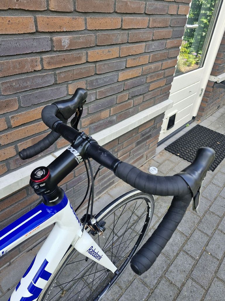 Used Giant Tcr Shimano 105 2012 Road & Gravel, White — image 8 of 12