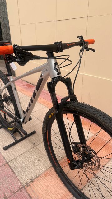 Used Scott Scale 965 2021 2021 Mountainbike, Light Gray, 29 — image 4 of 6