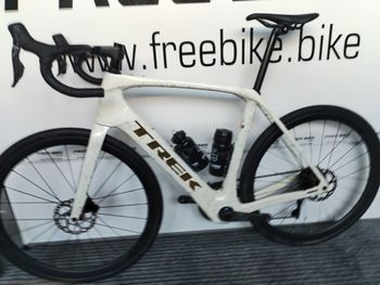 Brugt Trek Domane+ SLR 6 2025 2025 Road & Gravel — billede 7 af 8