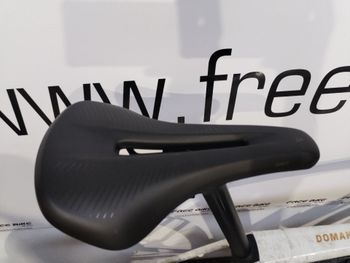 Trek Domane+ SLR 6 2025 2025 Road & Gravel usato, Bianco — immagine 10 di 11