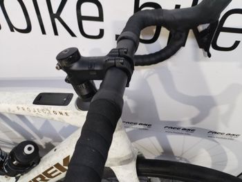 Trek Domane+ SLR 6 2025 2025 Road & Gravel usato, Bianco — immagine 2 di 11