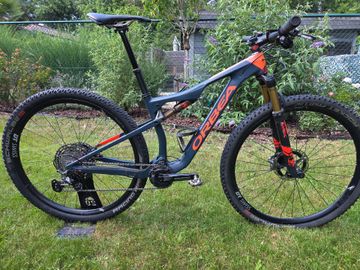 Orbea OIZ M-TEAM 2019 2019 Mountainbike usato, Rosso — immagine 1 di 13
