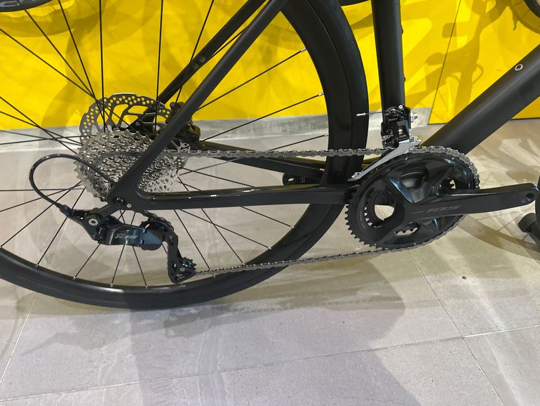 Brugt CUBE ATTAIN C:62, RACE 2026 2026 Road & Gravel — billede 3 af 5