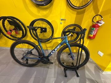 CUBE ATTAIN C:62, SLT 2026 2026 Road & Gravel usato, Blu — immagine 1 di 5