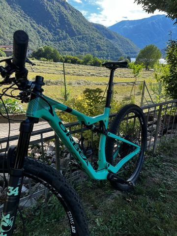 Orbea OIZ M10 2022 2022 Mountainbike usato, Verde — immagine 7 di 12