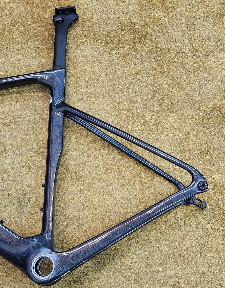 Used Cervélo Soloist Frameset 2024 Frameset 2024 Road & Gravel, Black — image 4 of 5