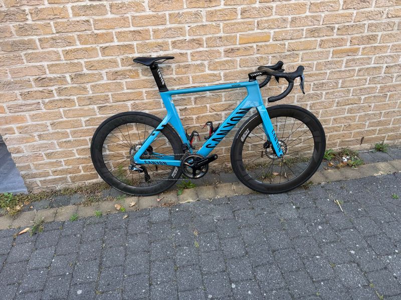 Used Canyon Aeroad CFR Disc MvdP 2022 2022 Road & Gravel