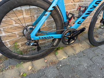Gebrauchtes Canyon Aeroad CFR Disc MvdP 2022 2022 Road & Gravel, Blau — Bild 9 von 9