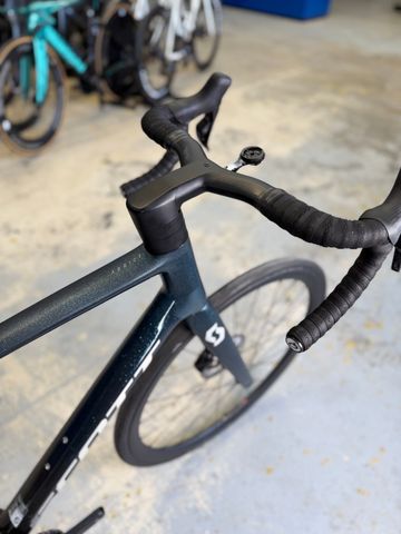 Gebrauchtes Scott Addict RC 15 2022 2022 Road & Gravel, Grün — Bild 6 von 24