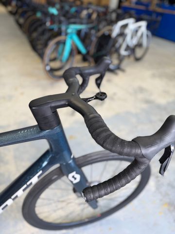 Gebrauchtes Scott Addict RC 15 2022 2022 Road & Gravel, Grün — Bild 15 von 24