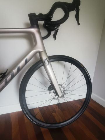 Gebrauchtes Scott Addict 30 2021 2021 Road & Gravel, Hellgrau — Bild 4 von 8
